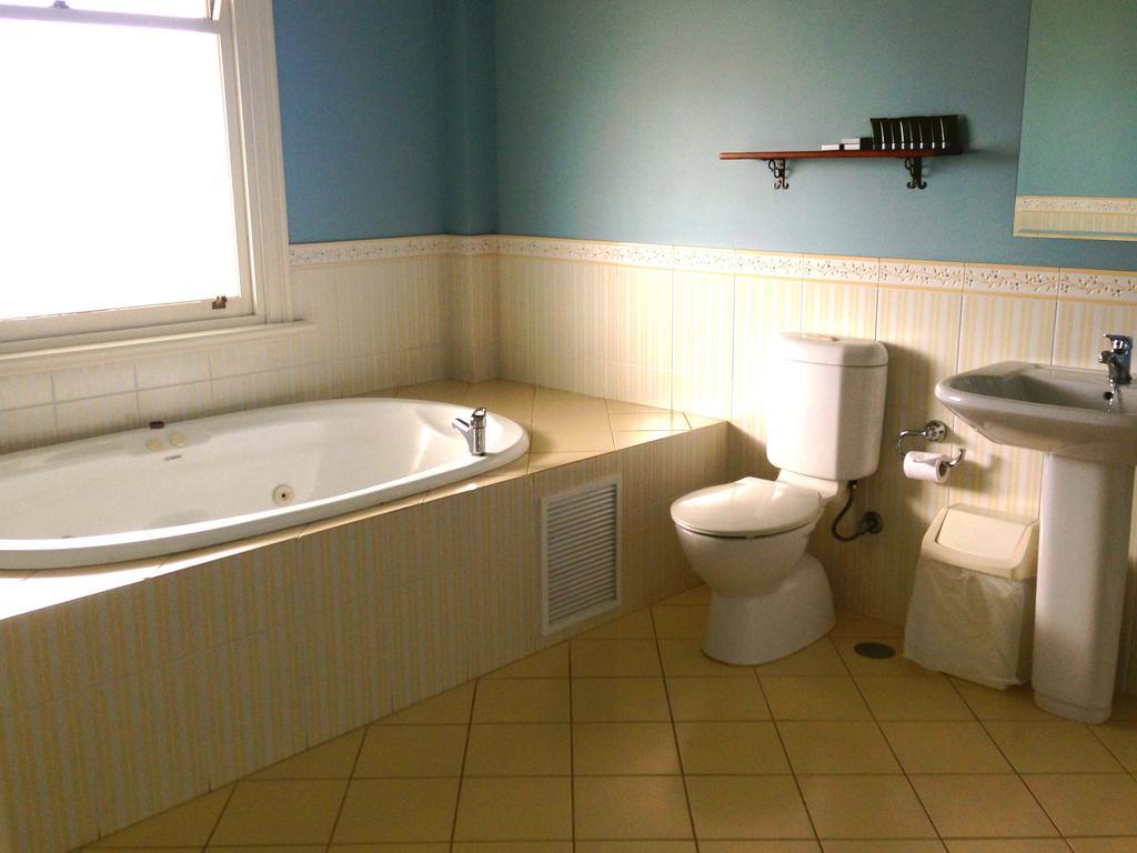 The York Palace Accommodation Стая снимка